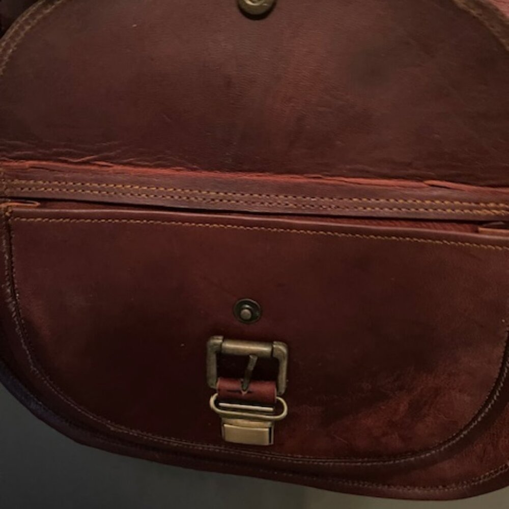 Handmade Vintage Style Genuine Brown Leather Cross Body Shoulder Bag - Picture 11 of 16